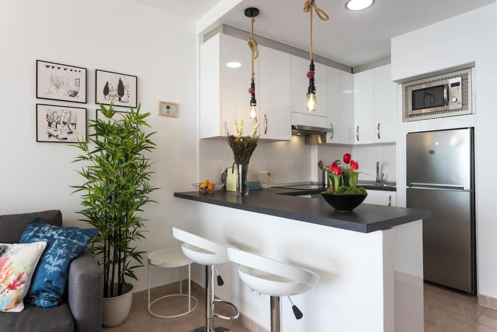 Apartamento primera linea de playa del Postiguet Alicante Exterior foto