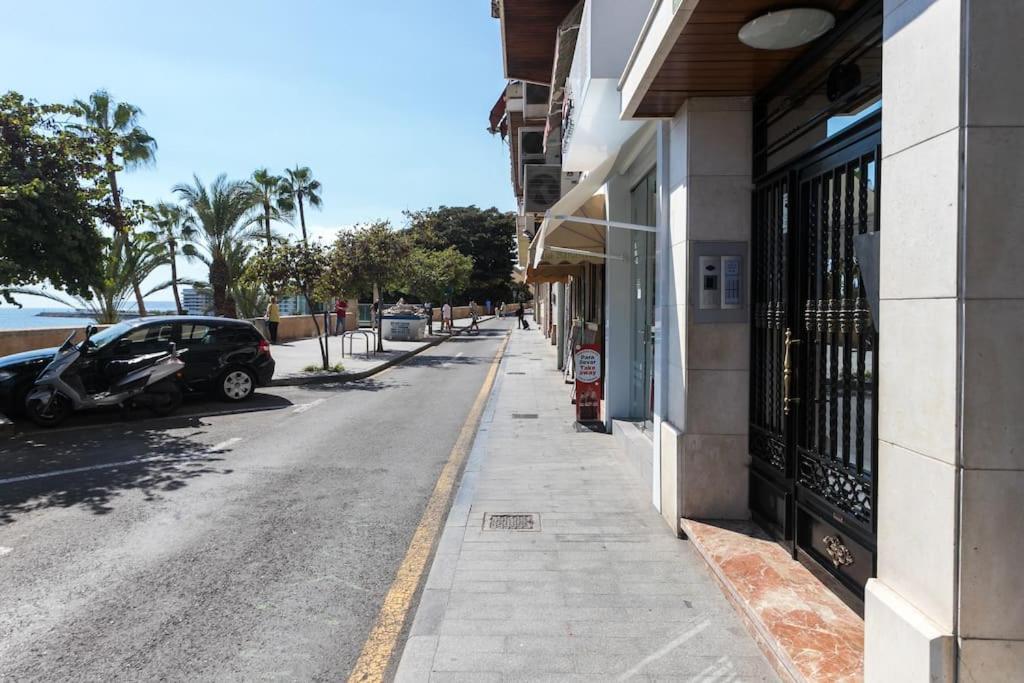 Apartamento primera linea de playa del Postiguet Alicante Exterior foto